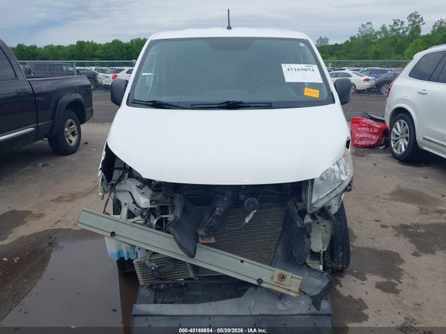 Nissan Nv S