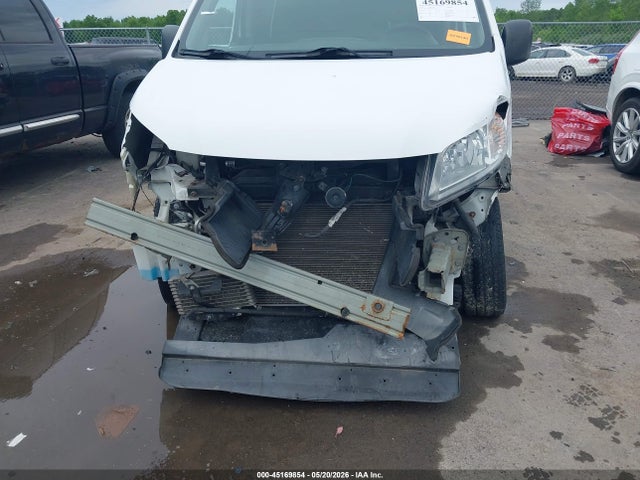 Nissan Nv S
