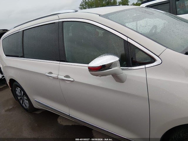 Chrysler Pacifica Limited