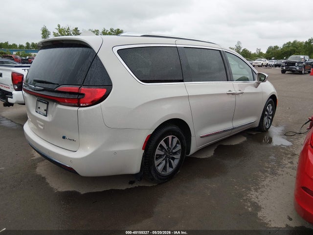 Chrysler Pacifica Limited