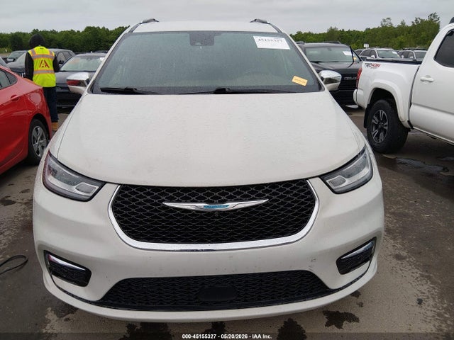 Chrysler Pacifica Limited