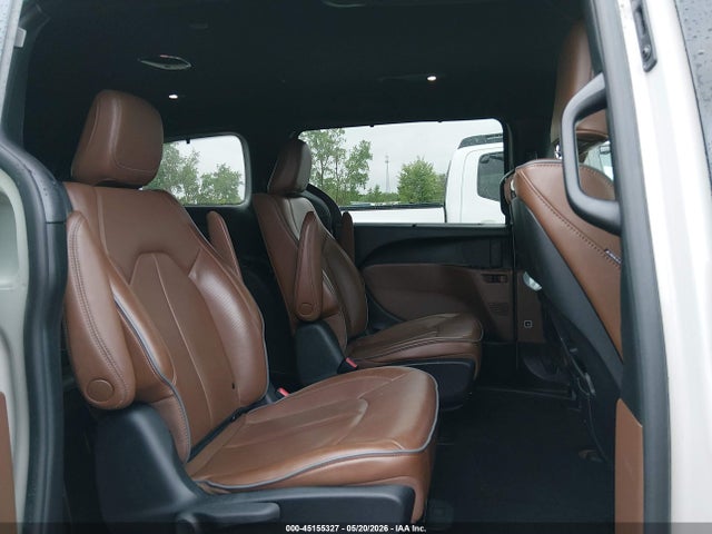 Chrysler Pacifica Limited