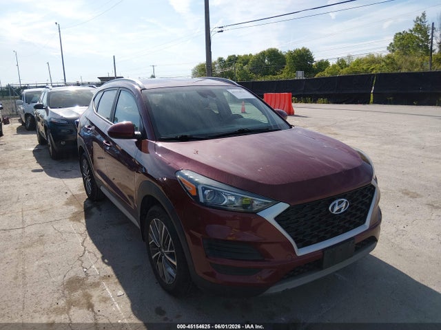 Salvage Hyundai TUCSON Image