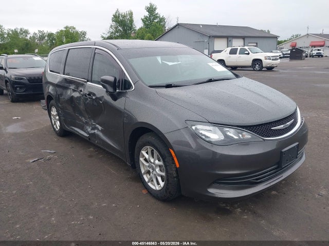 Salvage Chrysler Pacifica Image