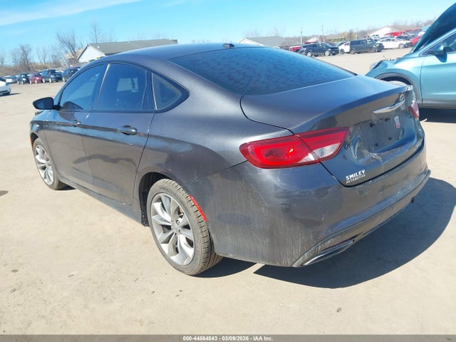 Chrysler 200 S