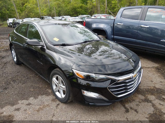 Salvage Chevrolet Malibu Image