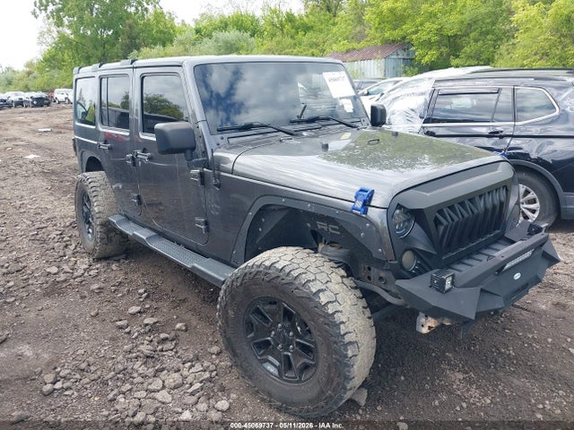 Salvage Jeep Wrangler Image