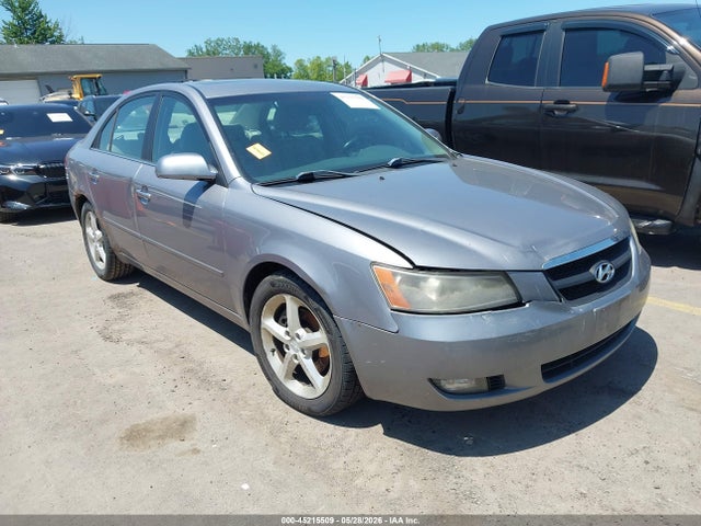 Salvage Hyundai SONATA Image