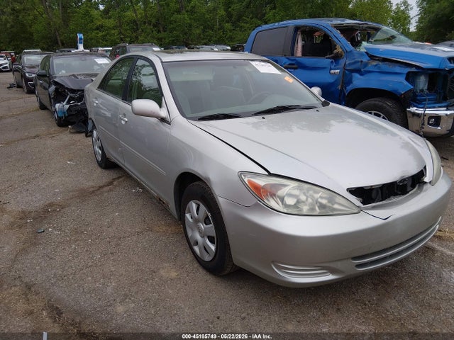 Salvage Toyota Camry Image