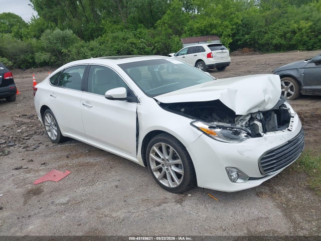 Salvage Toyota Avalon Image