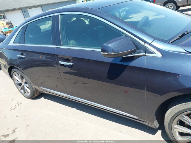 Cadillac XTS Standard