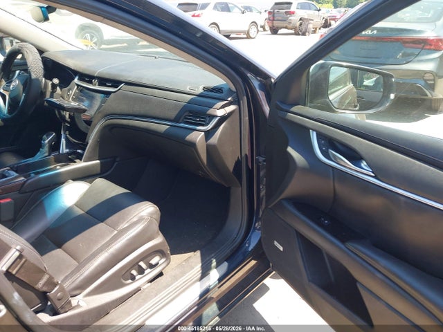 Cadillac XTS Standard