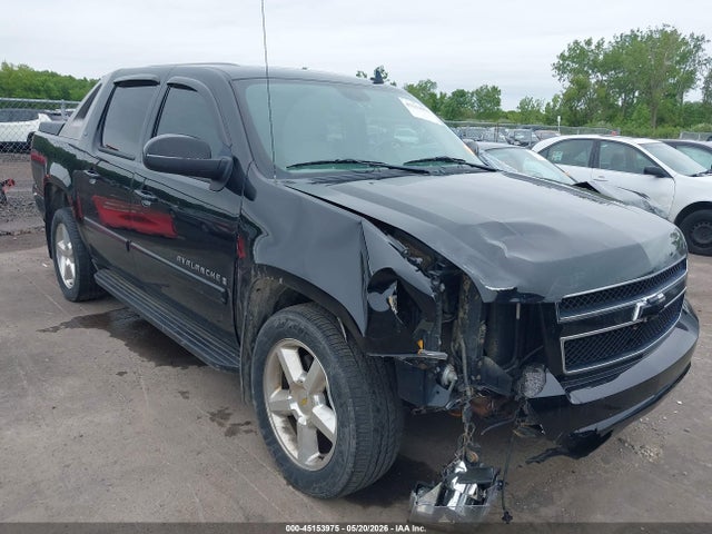 Salvage Chevrolet Avalanche 1500 Image