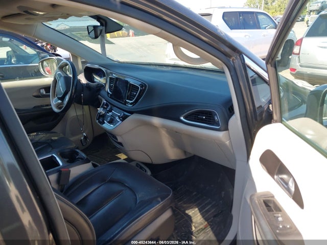 Chrysler Pacifica Limited