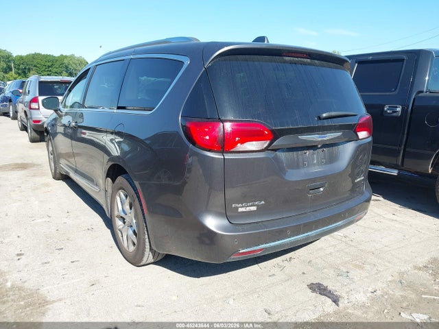 Chrysler Pacifica Limited