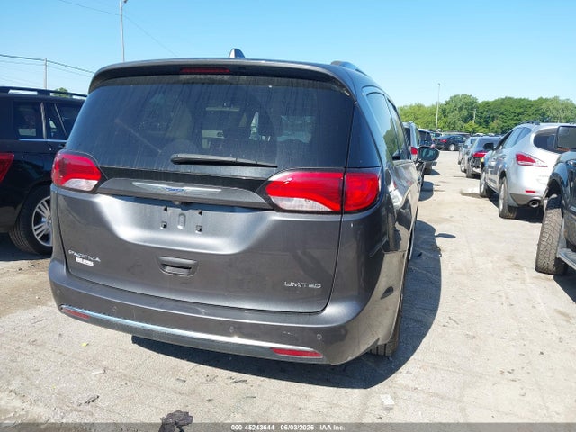 Chrysler Pacifica Limited