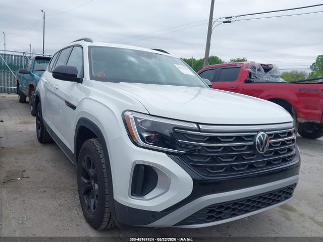 Salvage Volkswagen Atlas Image