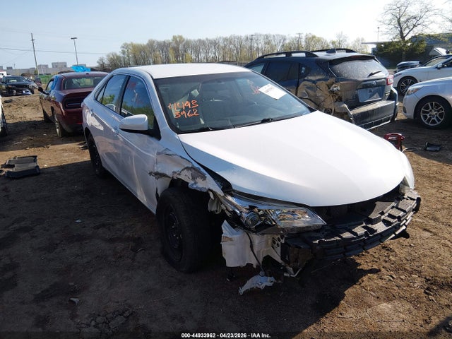 Salvage Toyota Camry Image