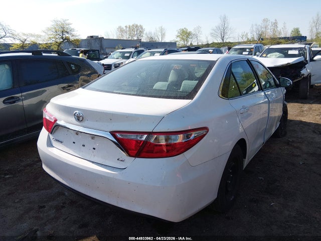 Toyota Camry Le