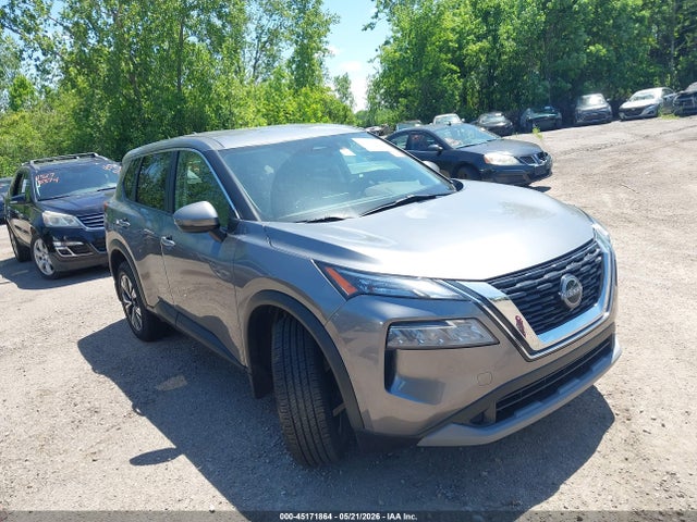 Salvage Nissan Rogue Image