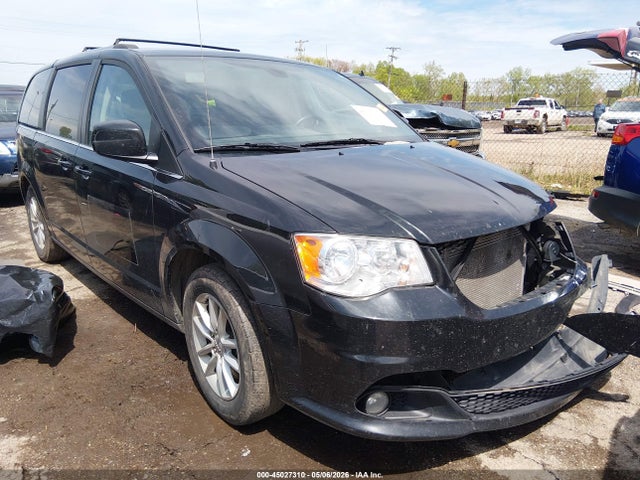 Salvage Dodge Grand Caravan Image