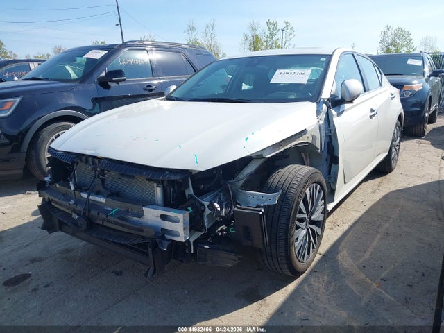 Nissan Altima Sv Intelligent Awd