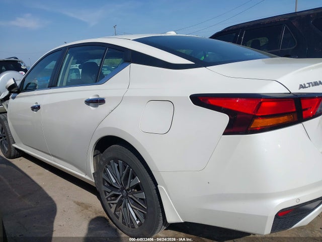 Nissan Altima Sv Intelligent Awd