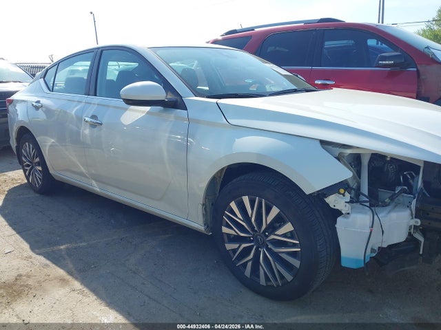 Nissan Altima Sv Intelligent Awd