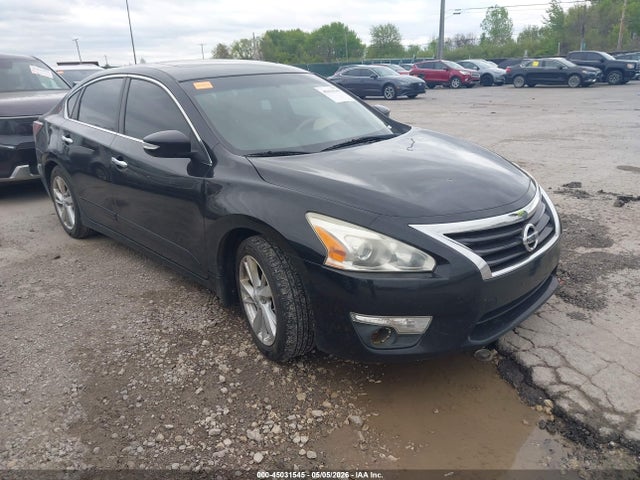 Salvage Nissan Altima Image
