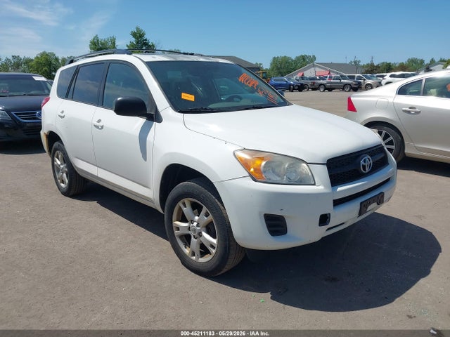 Salvage Toyota RAV4 Image