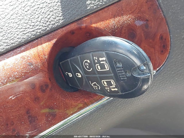 Chrysler Town & Country Touring-l
