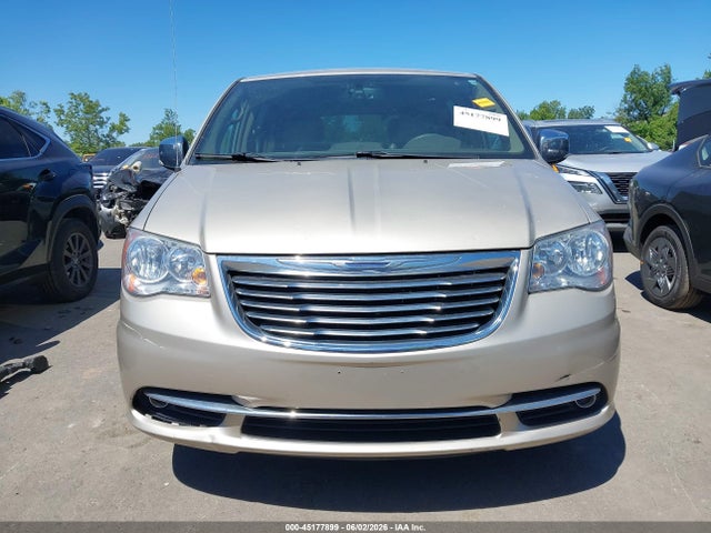 Chrysler Town & Country Touring-l