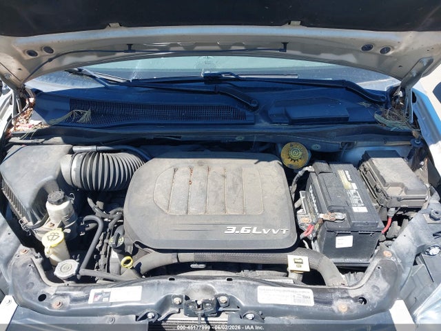 Chrysler Town & Country Touring-l