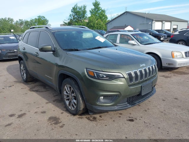 Salvage Jeep Cherokee Image