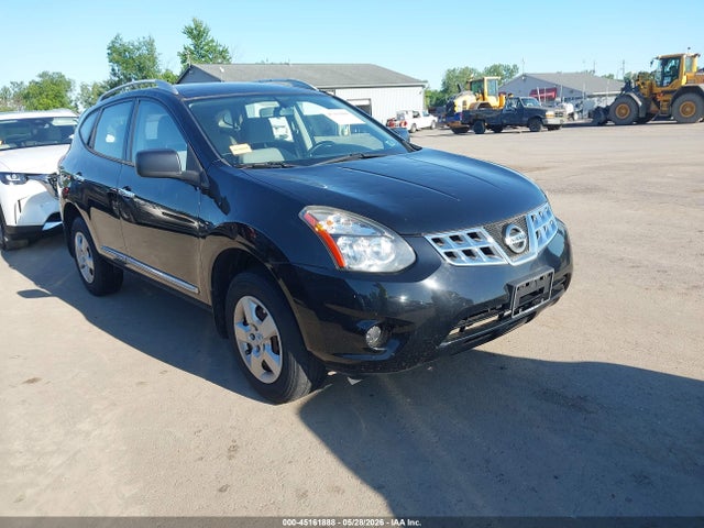 Salvage Nissan Rogue Image