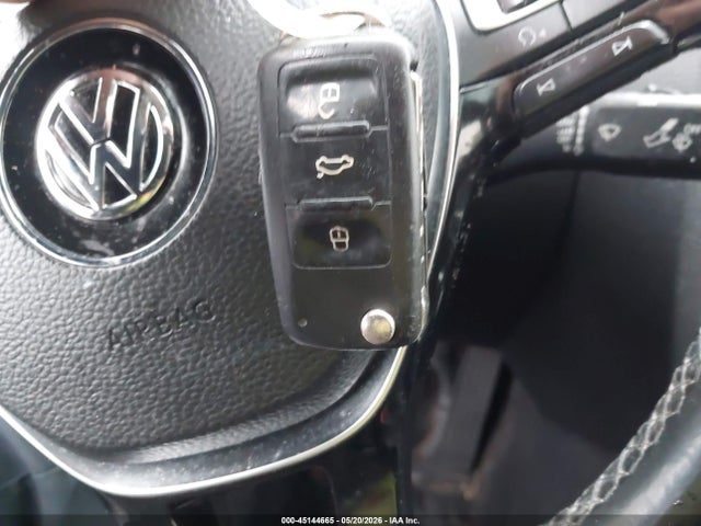 Volkswagen Jetta 1.4t Se