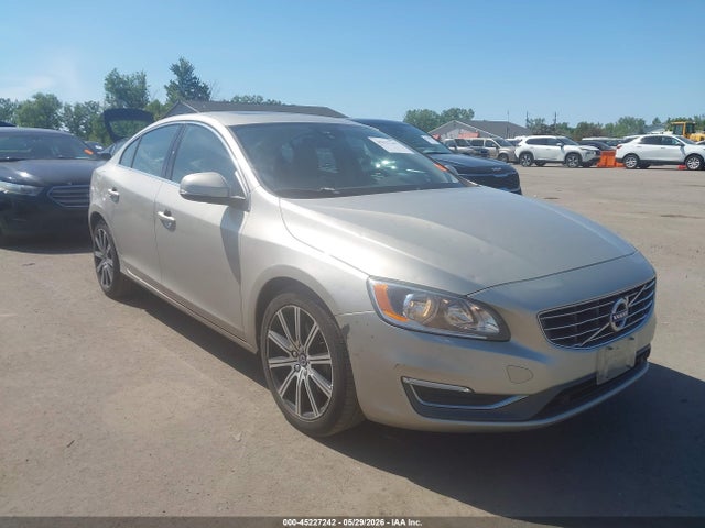 Salvage Volvo S60 Inscription Image