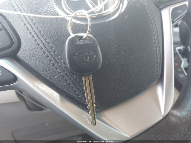 Toyota Sienna Le 7 Passenger