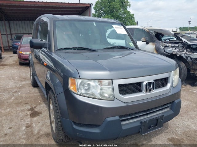 Salvage Honda Element Image