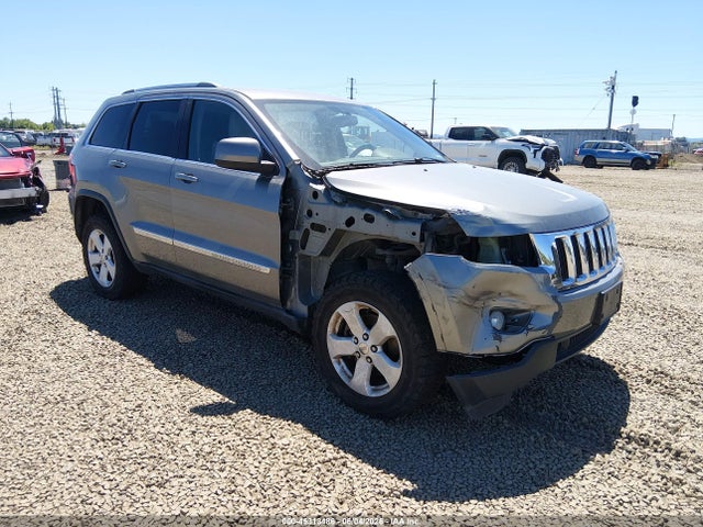 Salvage Jeep Grand Cherokee Image