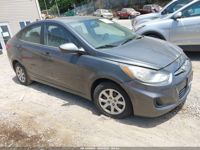 Salvage Hyundai ACCENT Image