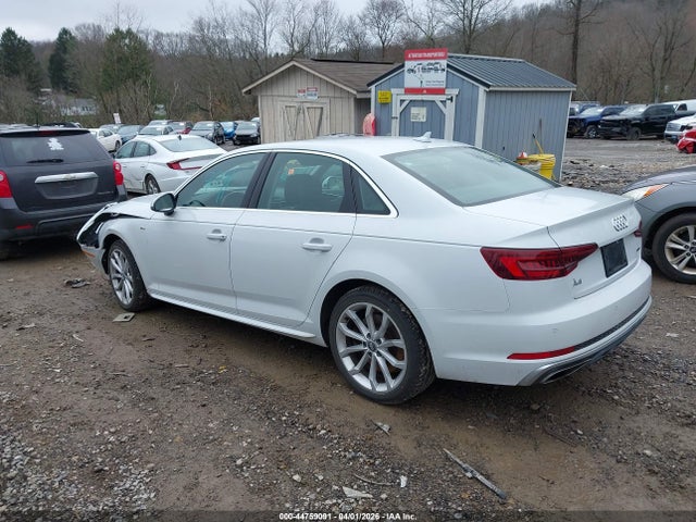 Audi A4 45 Premium