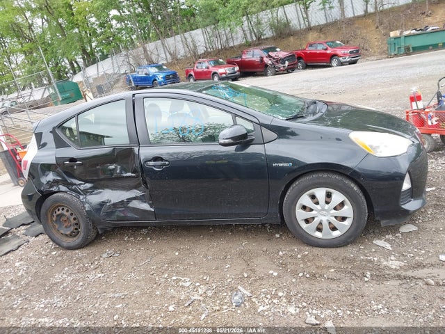 Toyota Prius c Two