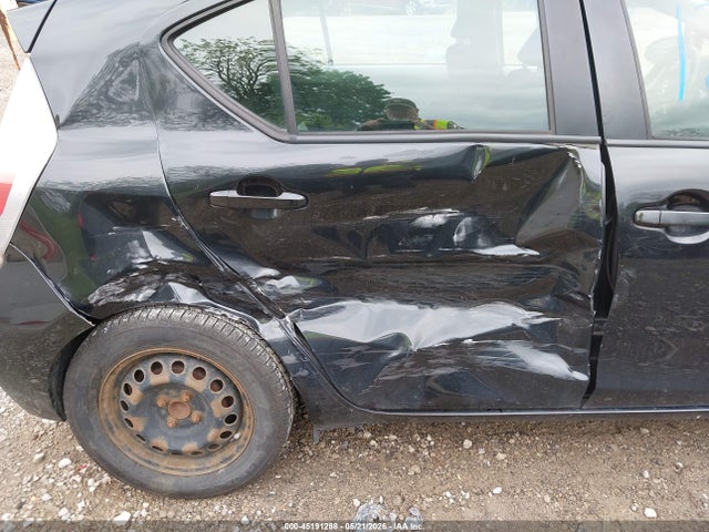 Toyota Prius c Two
