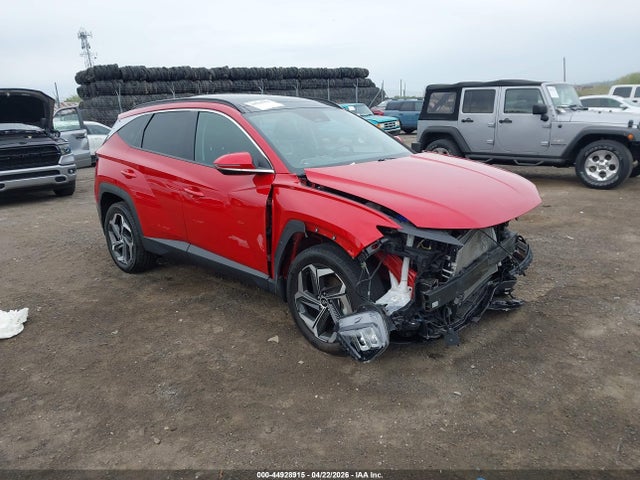 Salvage Hyundai TUCSON Image