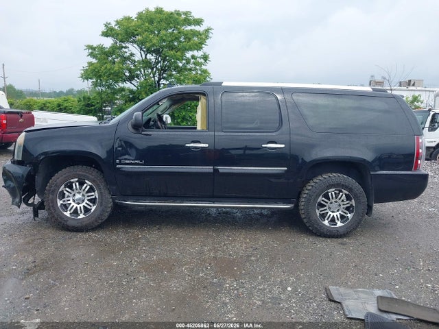 GMC Yukon Denali
