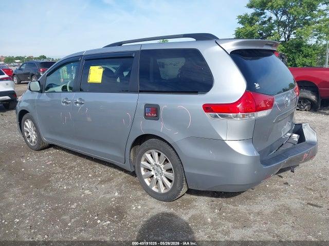 Toyota Sienna Xle 7 Passenger