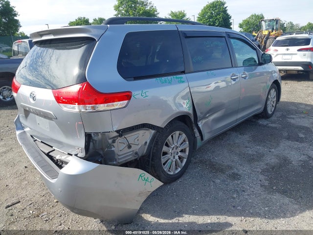 Toyota Sienna Xle 7 Passenger