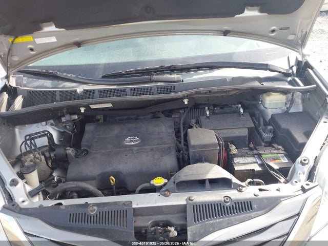 Toyota Sienna Xle 7 Passenger