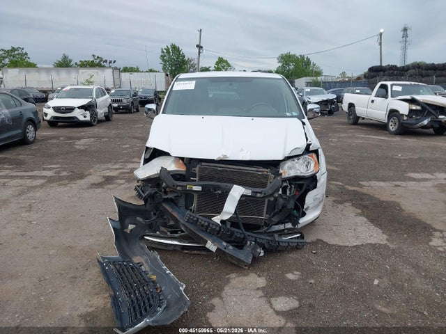 Chrysler Town & Country Touring-l